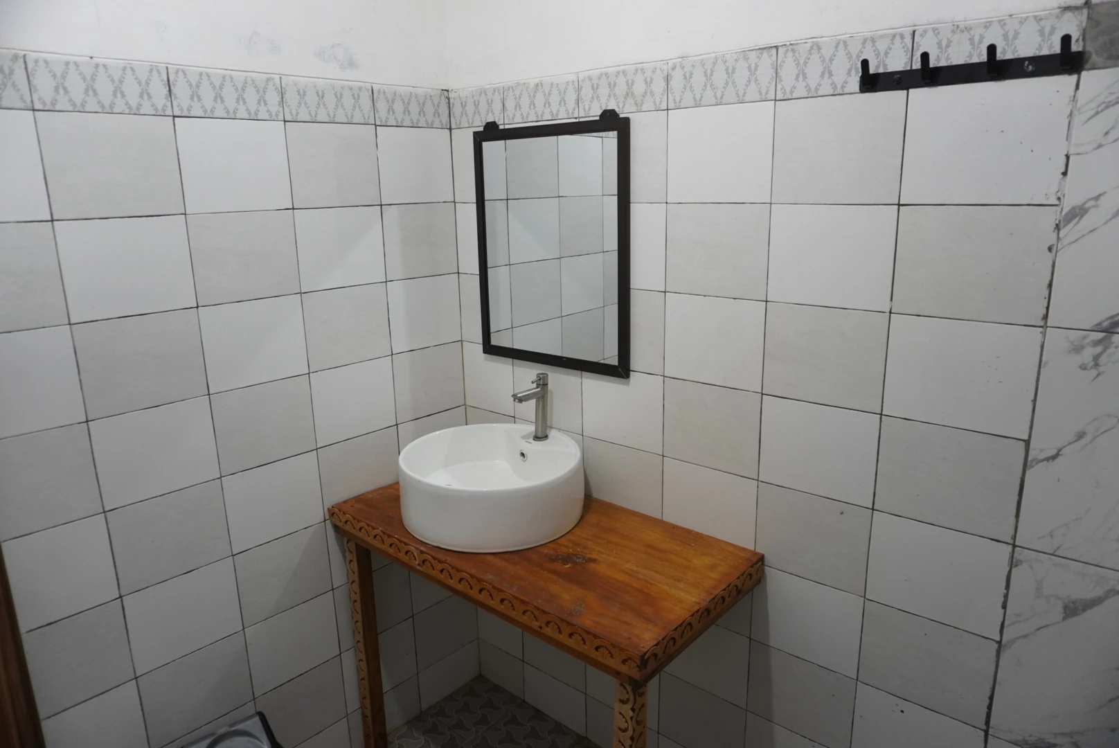 Private en-suite bathroom at Krui Surf Camp